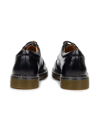 Halbschuhe aus Lackleder - Schwarz