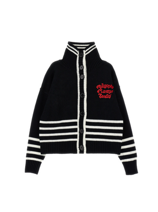 Strickjacke mit Stickereien und Knöpfen