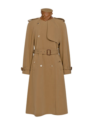 Doppelreihiger Trenchcoat mit Lederbesatz