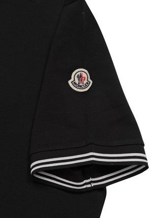 Polo mit Logo auf der Brust