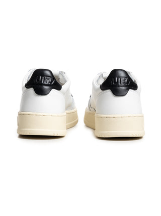Medalist Low Women mit schwarzer Ferse
