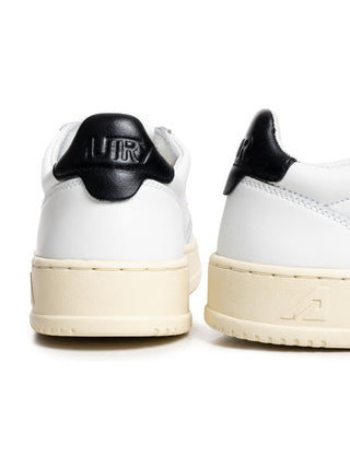 Medalist Low Women mit schwarzer Ferse