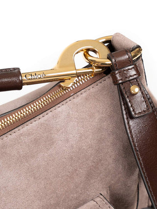 Camera Bag aus Wildleder in Dark Taupe