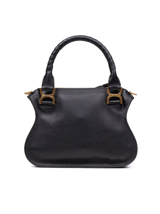 Kleine Marcie in Schwarz