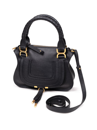 Kleine Marcie in Schwarz