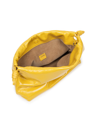 Mittelgroße Flamenco Tasche aus lackiertem Nappa-Lammleder