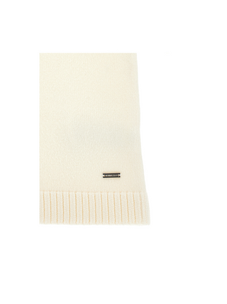 Strickkleid mit Cut-Outs