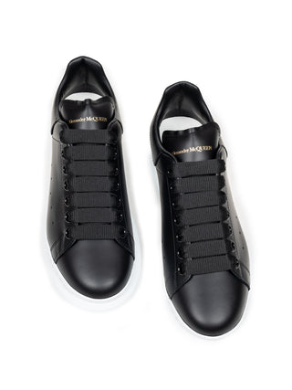 Oversized Sneaker in Schwarz