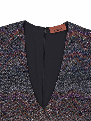 Längärmeliges Kleid mit V-Ausschnitt mit Chevron-Muster