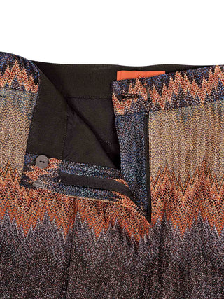Trompetenhose mit Schlangenmuster