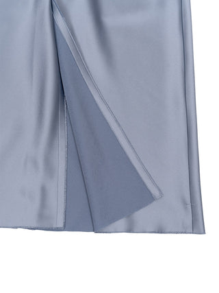 Langes Satin-Kleid in Hellblau