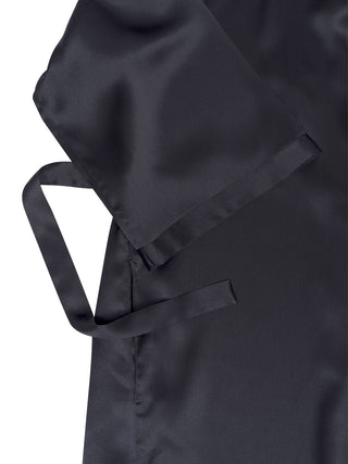 Tracy kurzes schwarzes Seiden-Negligé