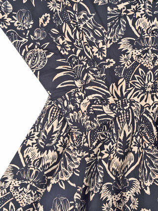 Taliah kurzes Kleid mit langem Arm