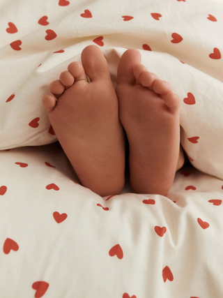 Dear April - Joha Junior Bettwäsche, Little Love - 100x135 / 40x60 cm, Reißverschluss