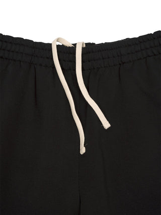 Initial Sweatshorts in Schwarz