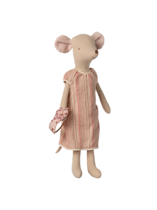 Medium Maus, Nachthemd