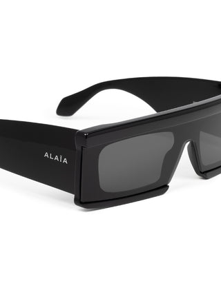 Breite Sonnenbrille in Schwarz