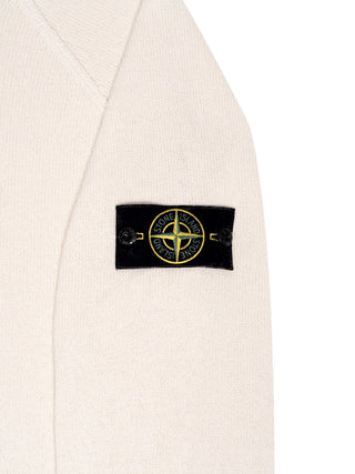 Rundhalspullover in Ivory mit Logo-Patch