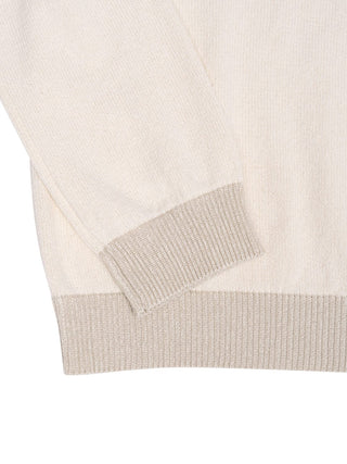 Rundhalspullover in Ivory mit Logo-Patch