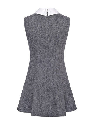 Graues Minikleid im Fischgrätenmuster