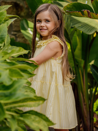 Gestreiftes Kleid mit Rüschen - Gelb
