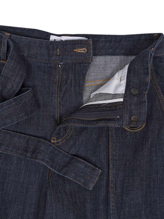 Jeans aus Denim mit Gürtel