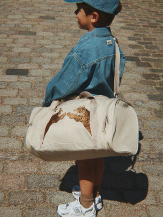 Wochenendtasche mit Tiger-Stickerei - Feather Grey