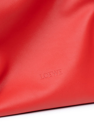 Mittelgroße Coil Flamenco Clutch aus Nappa-Kalbsleder in Rot