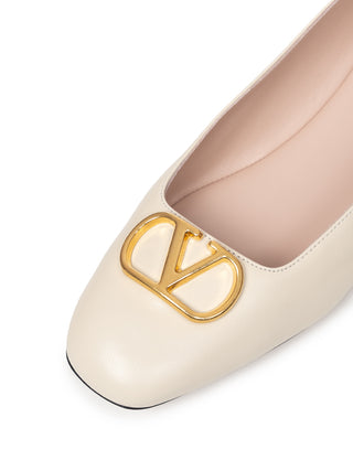 V-Logo Ballerina