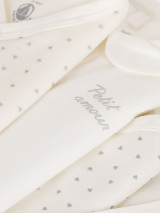 Erstausstattungskoffer mit warmer Babykleidung - Creme