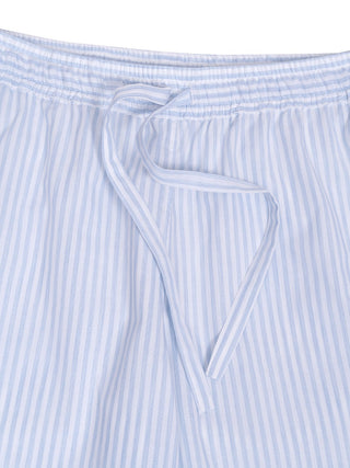 Capri-Hose Romance