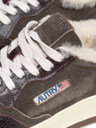 Medalist Shearling in Braun