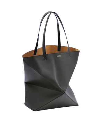 XL Puzzle Fold Tote Bag aus glänzendem Kalbsleder - Schwarz