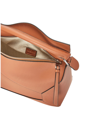 Mittelgroße Puzzle Edge Tasche aus klassischem Kalbsleder - Tan
