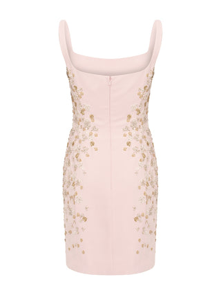 Kurzes Kleid mit Verzierungen in Rosa