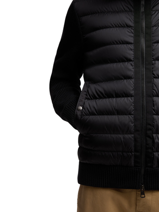 Gepolsterte Strickjacke mit Reißverschluss - Schwarz