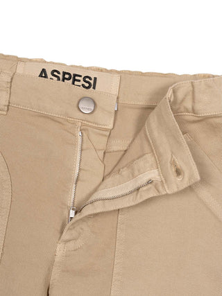 Hose mit aufgesetzten Taschen - Beige