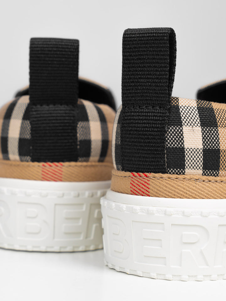 Karierte Sneaker mit Vintage Check