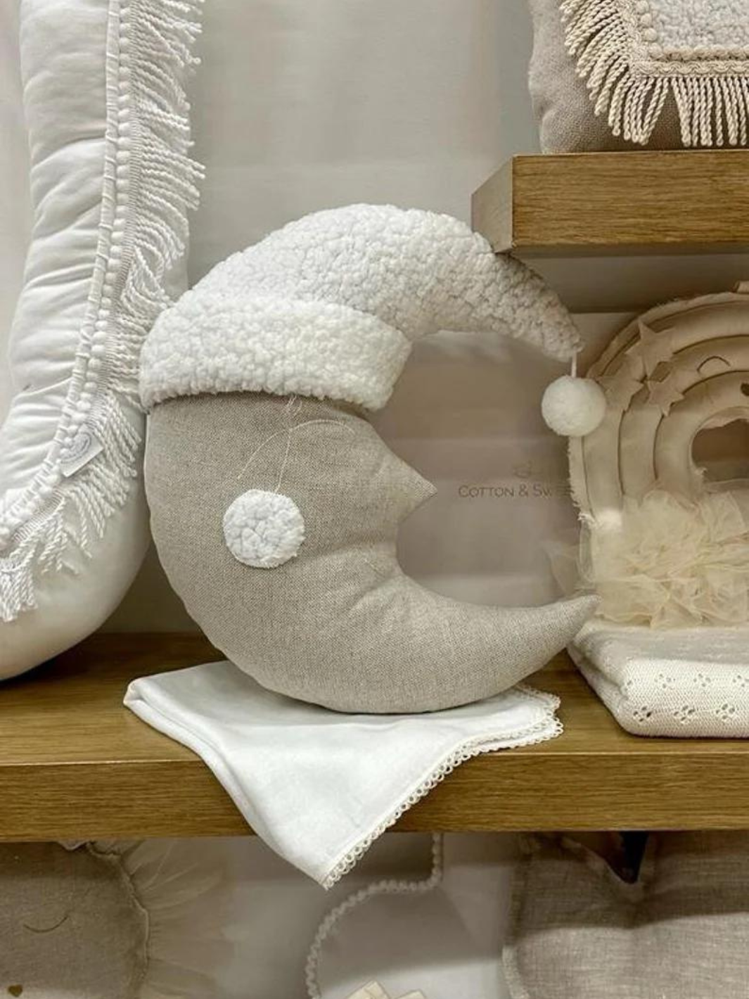 Schlafmondkissen mit Bouclé-Mütze - Natürliches Leinen