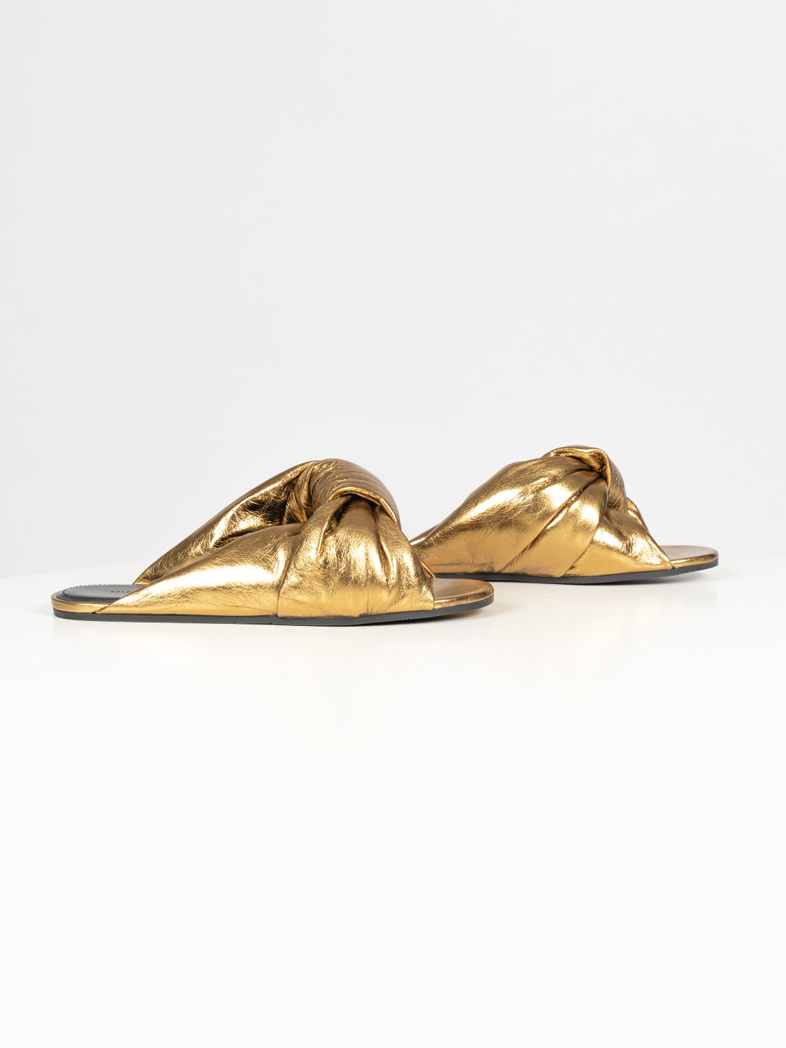 Flache Sandalen Drapy - Gold