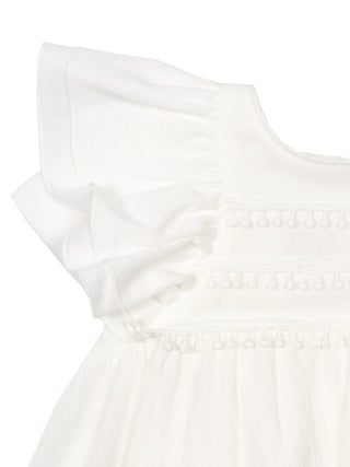 Taufkleid mit Rüschen und Spitzenborte