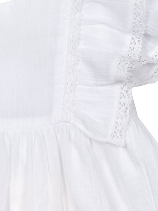Taufkleid mit Rüschen und Spitzenborte